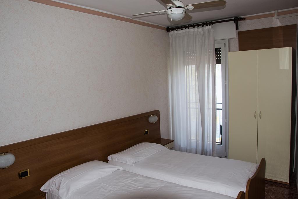 Hotel Alla Noce Лімоне-суль-Гарда Екстер'єр фото