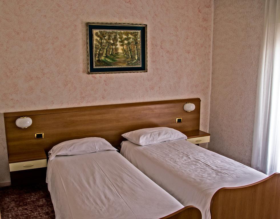 Hotel Alla Noce Лімоне-суль-Гарда Номер фото